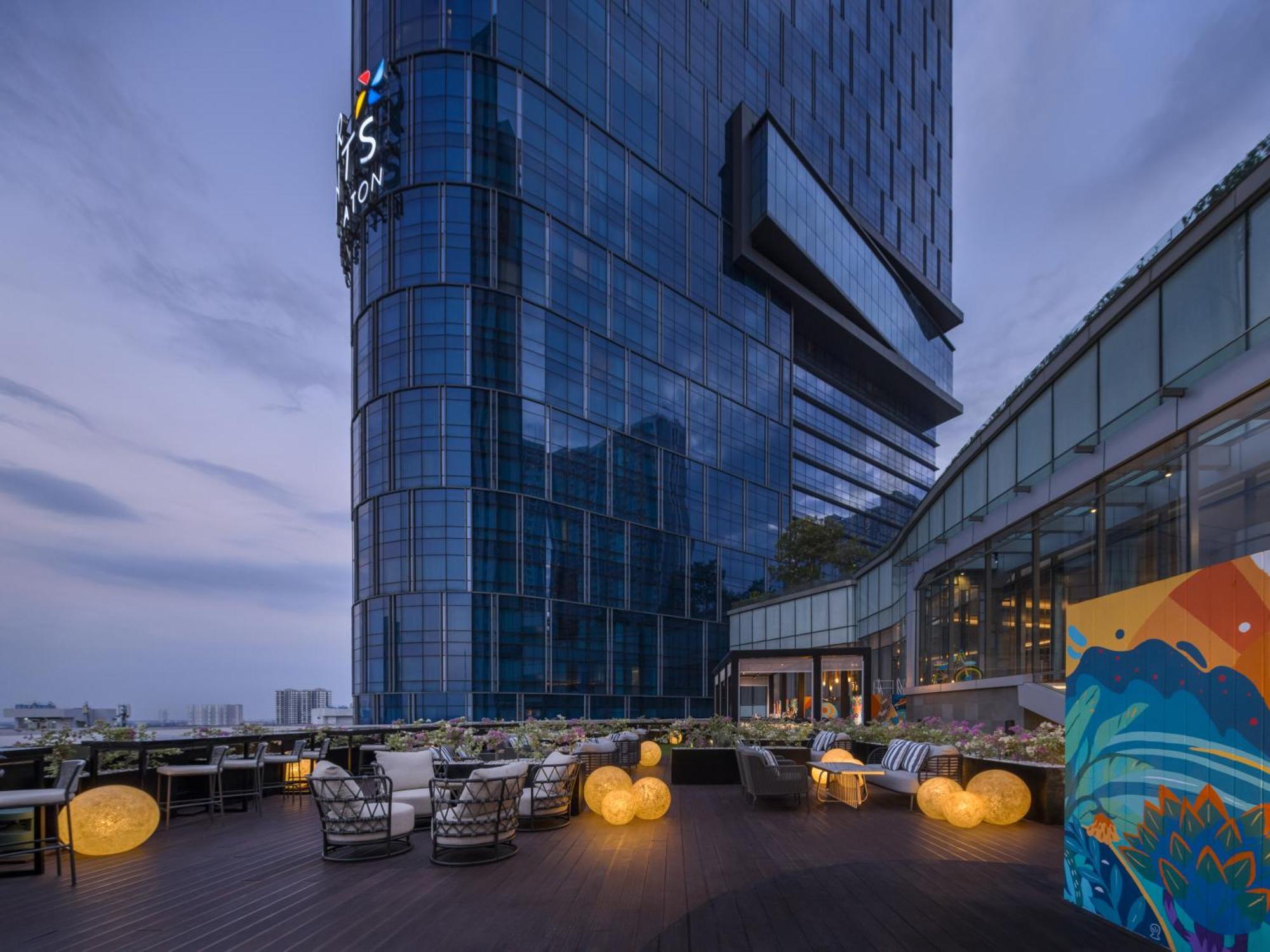 Four Points By Sheraton Surabaya, Pakuwon Indah Dış mekan fotoğraf